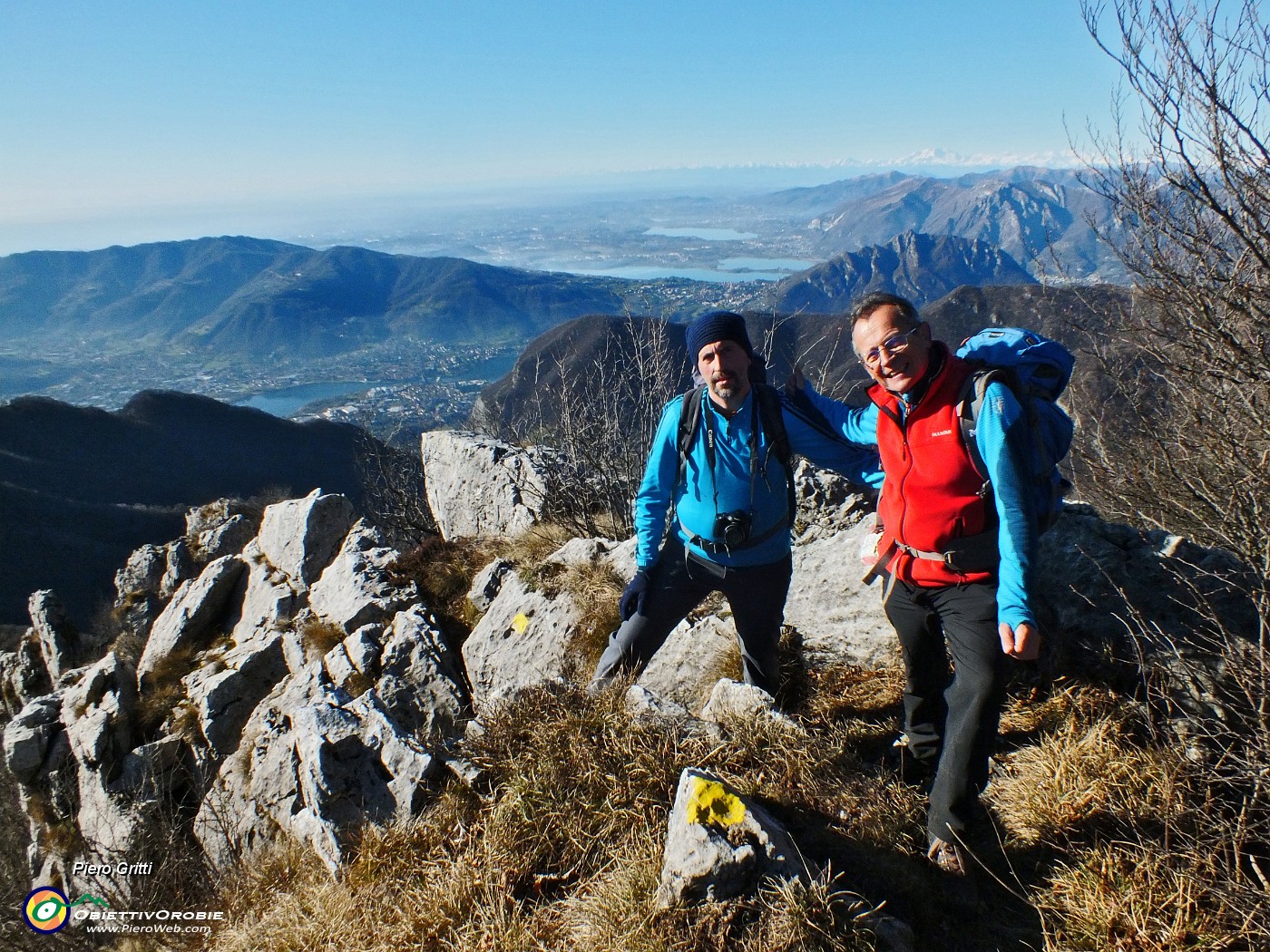 02 In vetta al Monte Ocone (1410 m).JPG